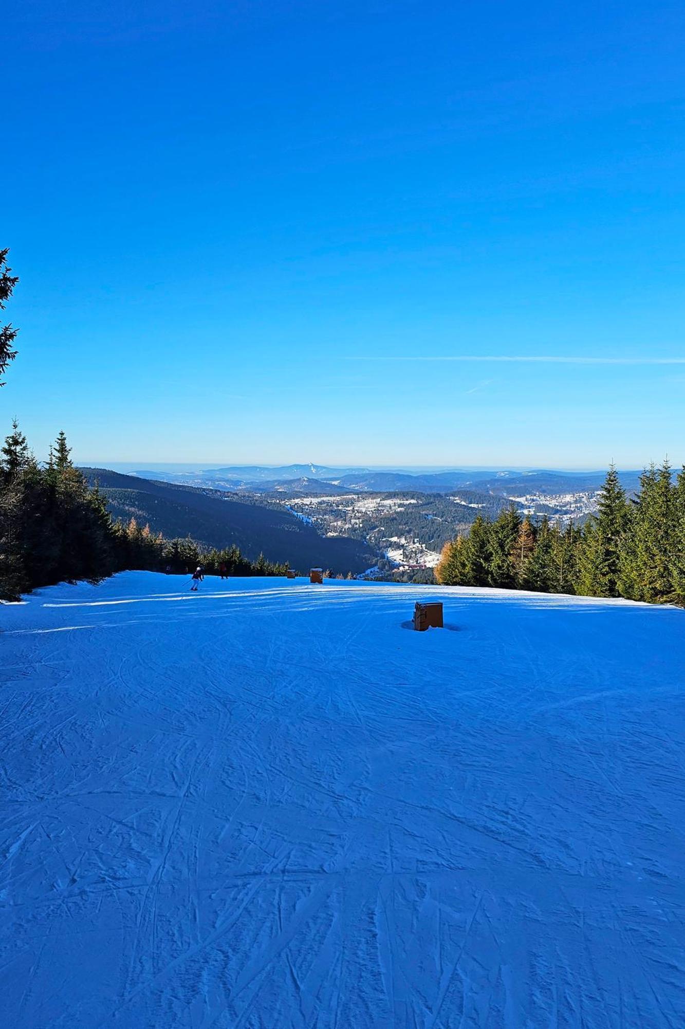 Enjoyharrachov - Atraktivni Slunne Studio Certovka V Centru Harrachova S Garazovym Parkovanim, Wifi-Wlan, Sat, Herni Konzoli, Netflix Zdarma A Nejkrasnejsim Vyhledem Na Certovu Horu S Arealem Skokanskych Mustku A Sjezdovku Apartment Luaran gambar