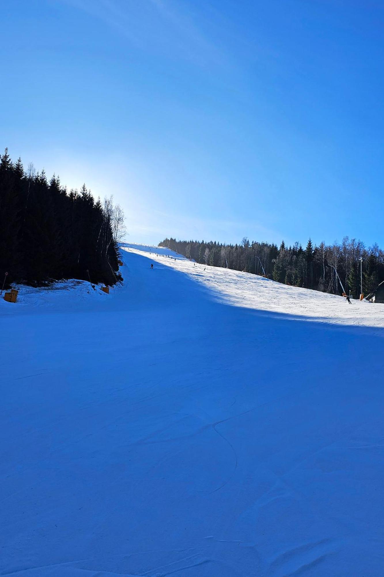 Enjoyharrachov - Atraktivni Slunne Studio Certovka V Centru Harrachova S Garazovym Parkovanim, Wifi-Wlan, Sat, Herni Konzoli, Netflix Zdarma A Nejkrasnejsim Vyhledem Na Certovu Horu S Arealem Skokanskych Mustku A Sjezdovku Apartment Luaran gambar